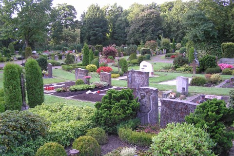 Grabmale auf den städtischen Friedhöfen werden überprüft
