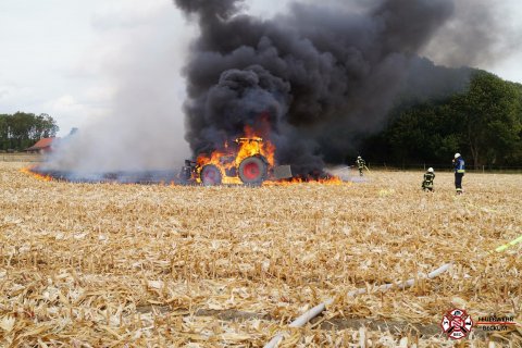Brand einer landwirtschaftlichen Maschine