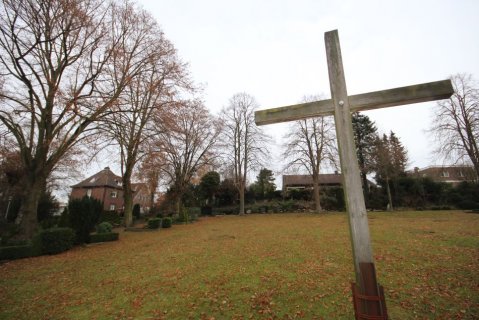 Propsteigemeinde St. Stephanus baut Trauerhalle auf dem Elisabeth-Friedhof